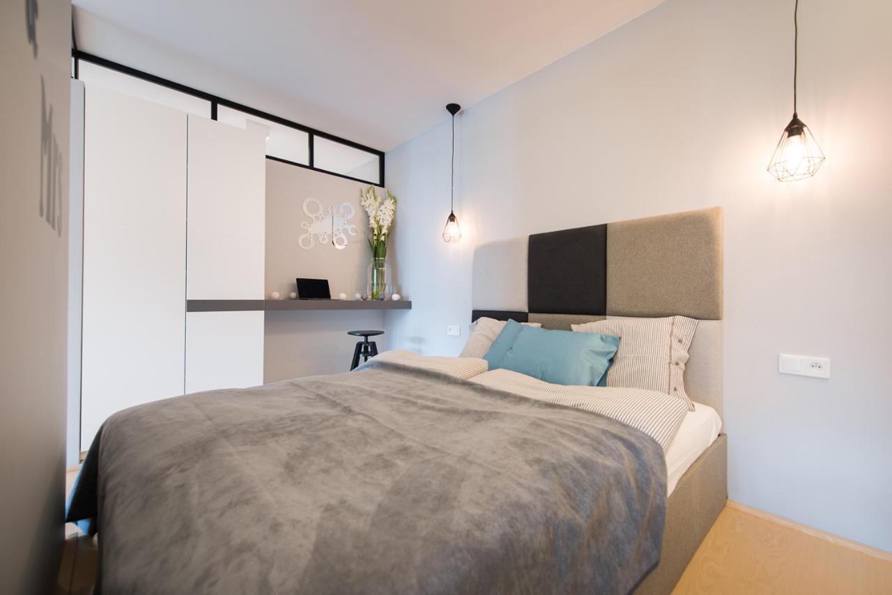 Premium Apartment For Old Town & Jewish Quarter - Balcony Plus Pool Onsite 크라쿠프 외부 사진