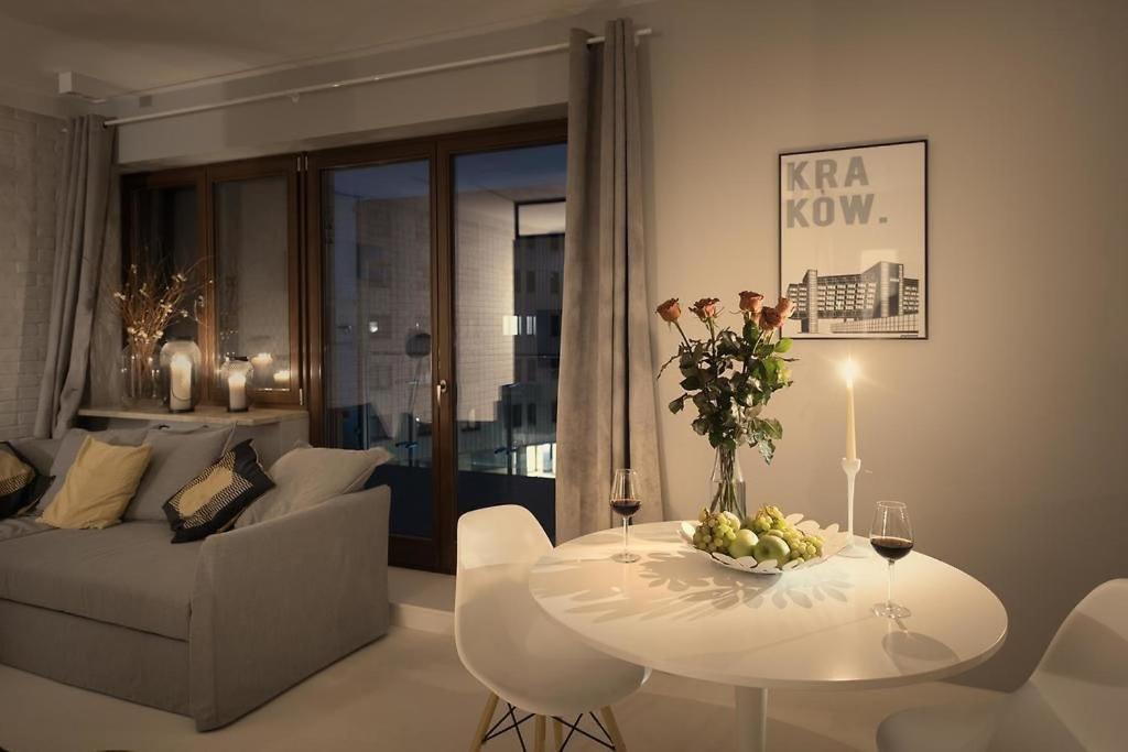 Premium Apartment For Old Town & Jewish Quarter - Balcony Plus Pool Onsite 크라쿠프 외부 사진