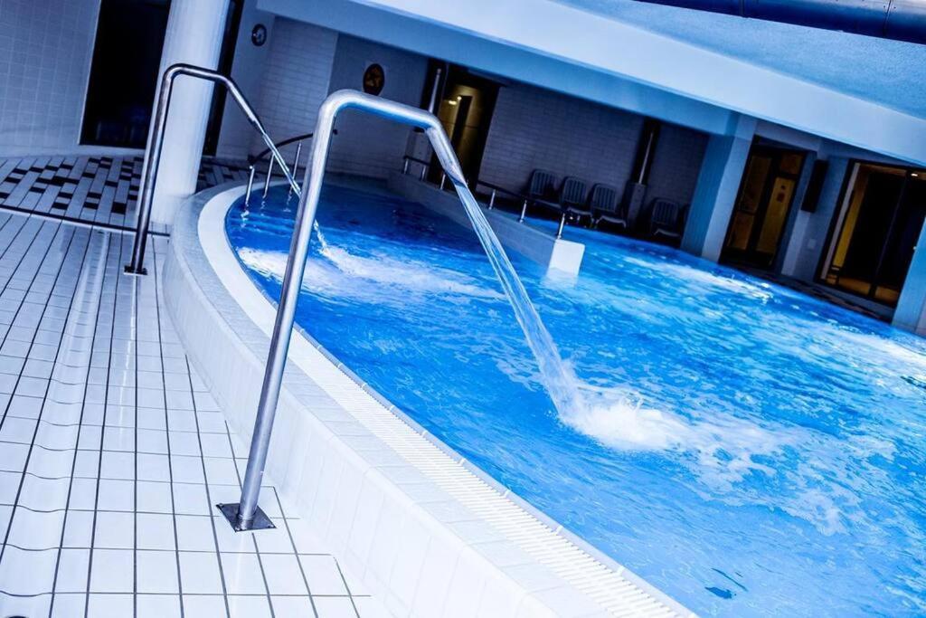 Premium Apartment For Old Town & Jewish Quarter - Balcony Plus Pool Onsite 크라쿠프 외부 사진